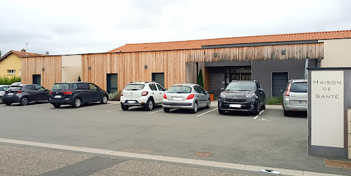 Photo de Ehpad Docteur Reynaud (CIAS Riom Limagne et Volcans) à Escoutoux (63300)