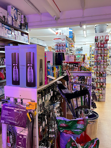 Bromley Hardware - Visual