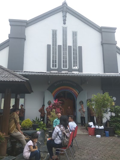 Photos of Gereja Eben Haizer