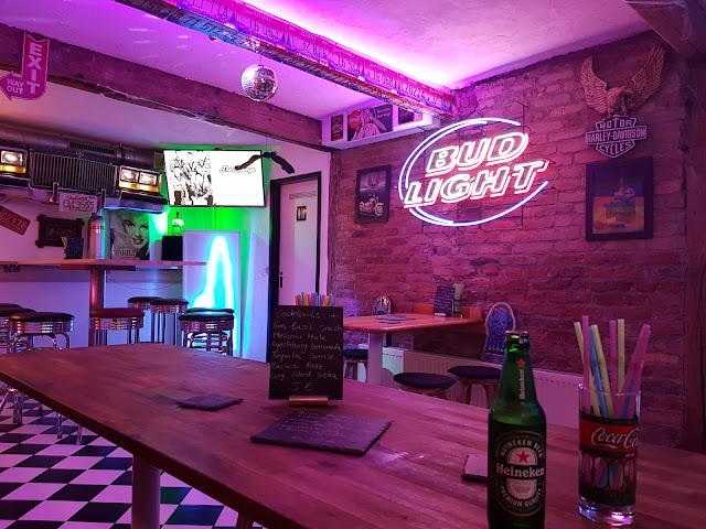 Leslie's American Diner