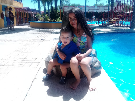 Parque Acuático Vallarta Los Pinos - Thumbnail
