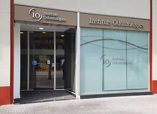 Instituts Odontològics - Clínica Dental Paralelo - Thumbnail