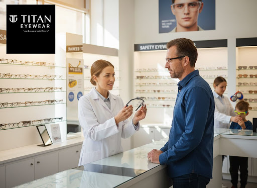 Healthy eyes mean a better quality of life. At TITAN EYEWEAR Exclusive Model Store in Chitaipur,…