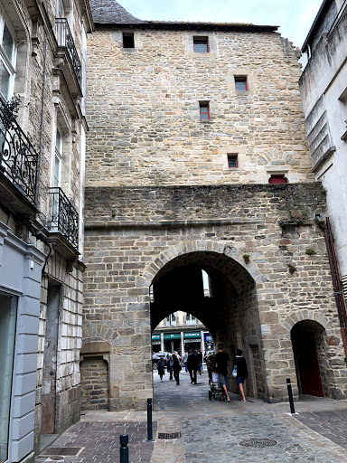 Prison Gate - Visual