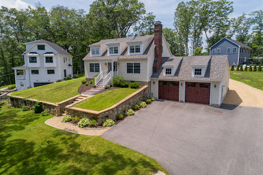 Lorraine Pesce, Realtor, Advisors Living - Thumbnail