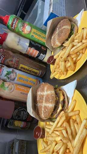 Photo 5 - FAST N FOOD