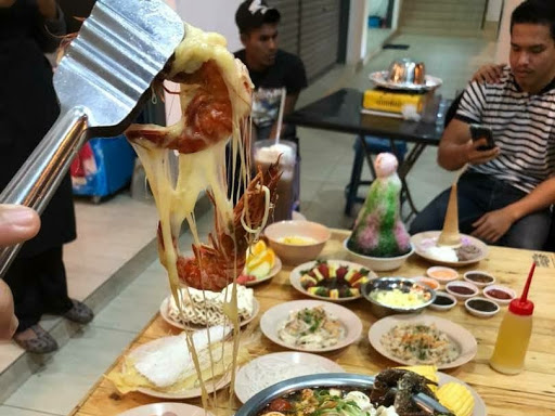 Highland Steamboat Cheese Grill Restaurant In Tanah Rata