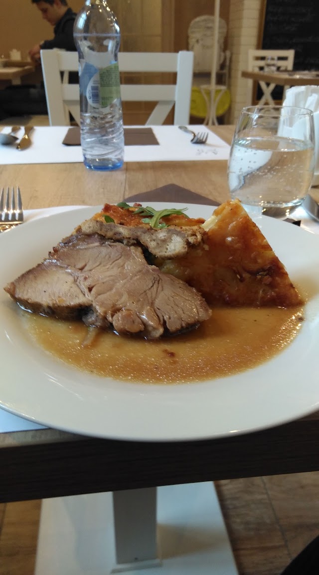Čtyři sestry - zahradní restaurace