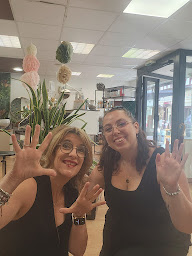 Photo n°1 de Bulles de Couleurs à La Ferté-Bernard (Salon de coiffure)