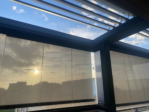 Cerramientos Tejero Benalmadena - Fuengirola | Cortinas de cristal | Pérgolas bioclimáticas - Thumbnail