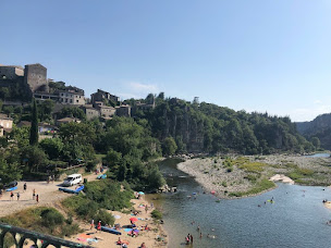 Photo n°48 de ETABLISSEMENT FERME à Vals-les-Bains (Thermes)