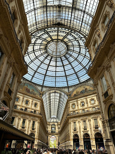 Duomo Cafe' Gallery - Italy