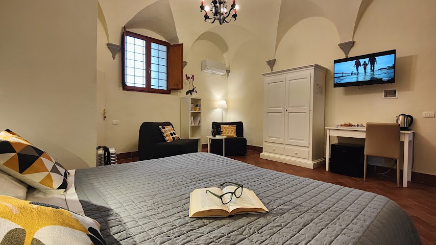 Cloister of Monache Hostel Volterra by null