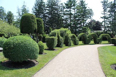 Green Animals Topiary Gardens