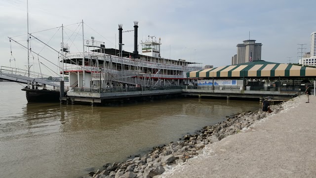Mississippi River Pier