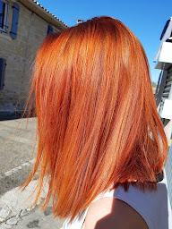 Photo n°22 de Au p'tit Salon à Beauvoisin (Salon de coiffure)