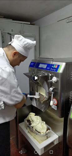 Ναυπάκτιον - Κατάστημα