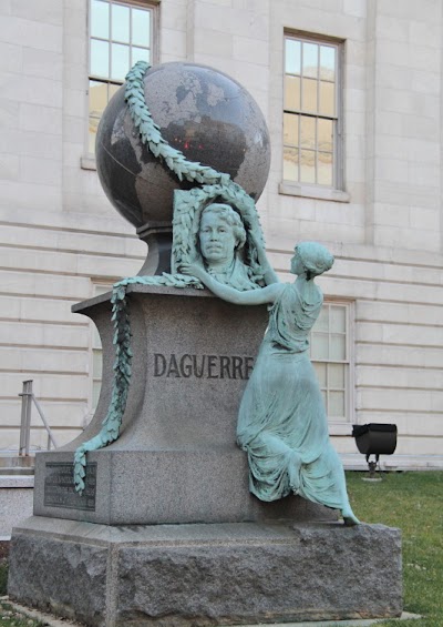 Daguerre Memorial