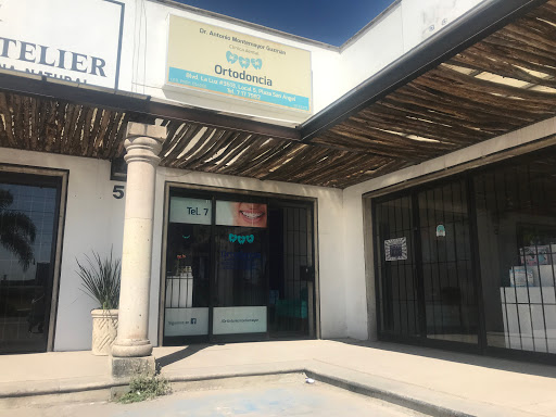 Clinica dental DR Antonio Montemayor Guzman - Thumbnail