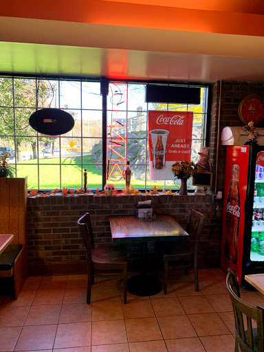 Utopia Pizzeria (Suzy's Tomato Pizzeria) - Thumbnail