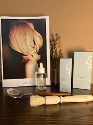 Photo n°7 de COIFFURE & Nature à Saint-Thibault-des-Vignes (Salon de coiffure)