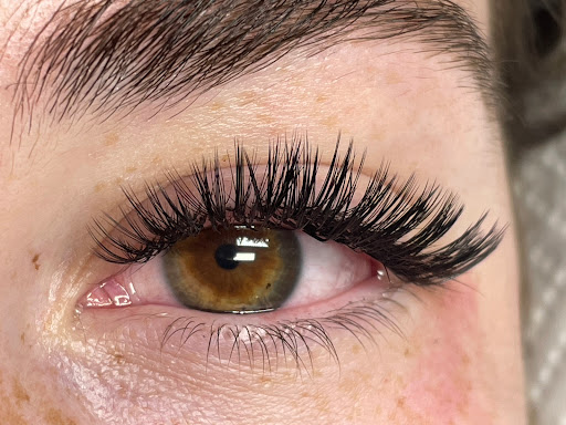 Linh's Lashes - Visual