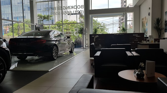 BMW Astra Pluit, Author: Herryanto