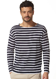 Photo n°5 de MAISON CAVIER 1859 à Saint-Jean-Pied-de-Port (Magasin de vêtements pour hommes)