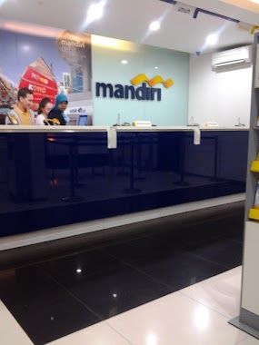 Bank Mandiri - Branch Jakarta Condet, Author: Adelleya Halleyana