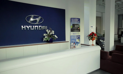 SPACE 6 Hyundai Car Dealership Gallery - Italy