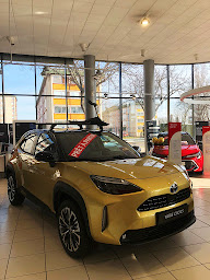 Photo n°9 de Toyota Groupe Degenève Villefranche à Villefranche-sur-Saône (Vendeur de voitures d'occasion)