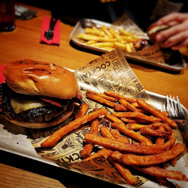 Belushi's London Bridge