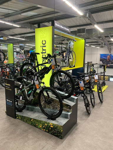 Halfords - Halifax - Visual