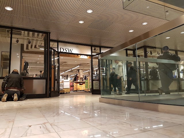DSW Designer Shoe Warehouse