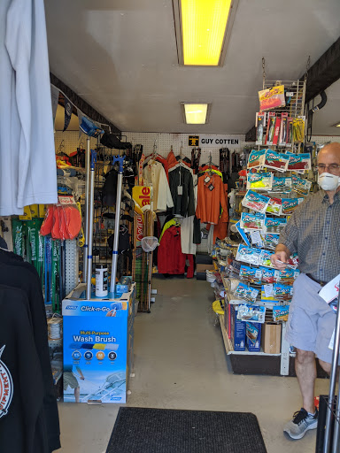 Mariner's Mart - Visual