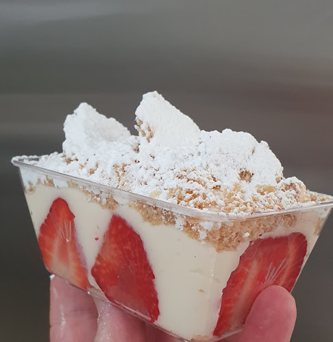 Opinii despre Nanis Patisserie Gelato în Αθήνα - Κατάστημα