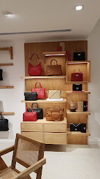 Photo n°16 de Le Tanneur à Boulogne-Billancourt (Magasin de maroquinerie)