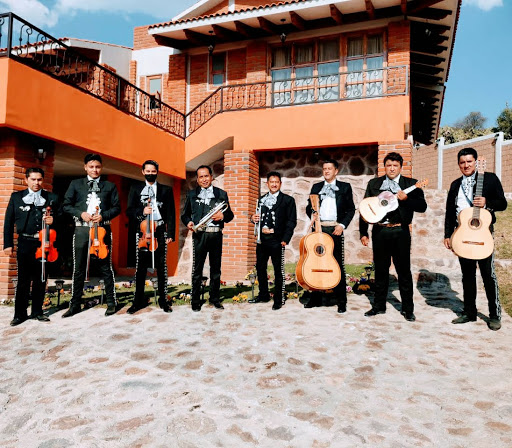 Mariachis Viajeros de Mexico (Heriberto Ruiz Suarez)