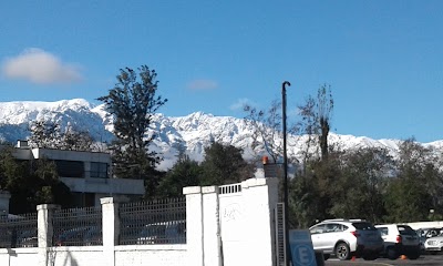 Photos of Larra&iacute;n y Valdes