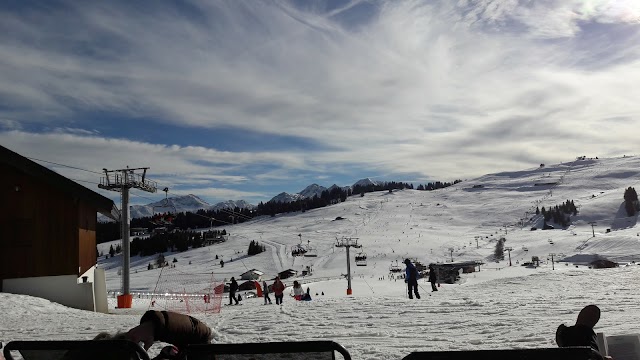 Ecole de Ski Français (E.S.F.)