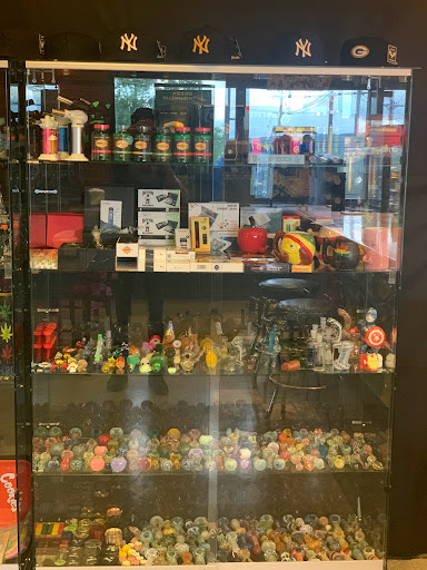 Smiley’s mini mart Gallery - United States
