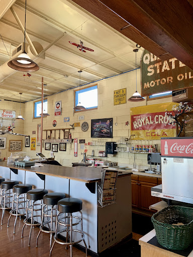 The Pump Cafe - Visual