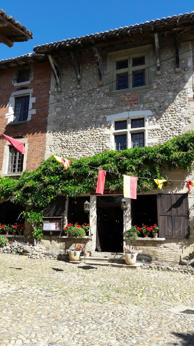 Pérouges