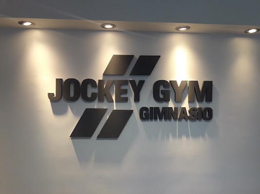 Jockey Gym Heller, Author: Fernando Garlati