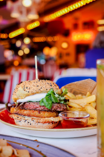 Photo 2 - Burger Évasion
