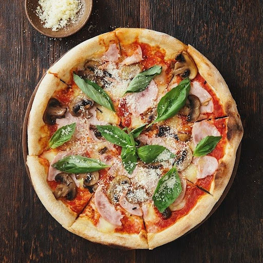 Photo 3 - Pizza Luigi