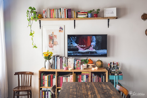 Juls' Kitchen - Visual