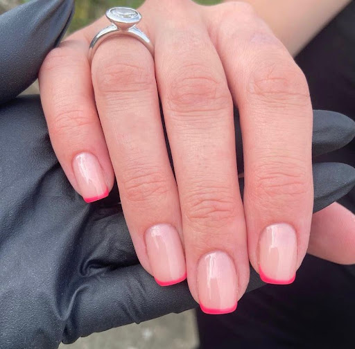 Ezoncs Beauty salon | Biab Nagels en Acrylnagels Studio Utrecht - Thumbnail
