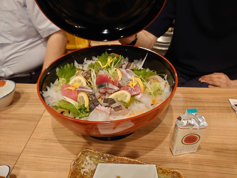 平尾 どんぶり酒場どんどん