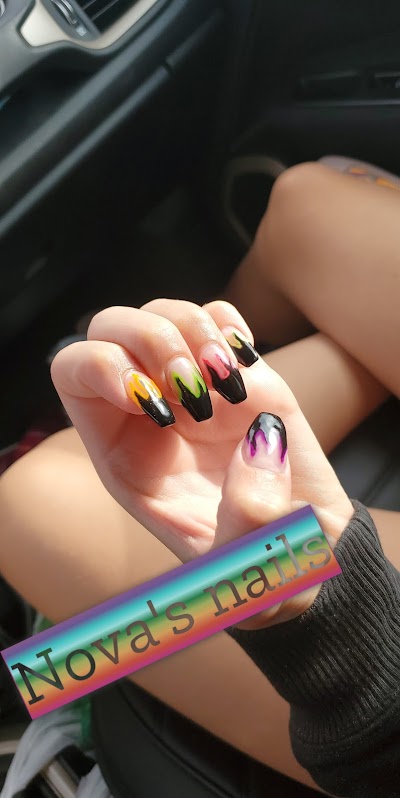 Nail Deluxe